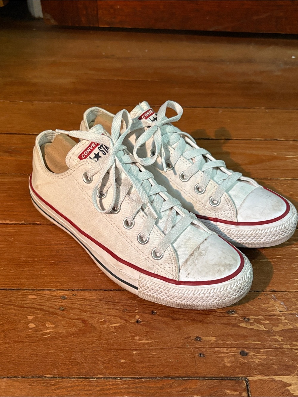 Converse Chuck Taylor White size 8 Women’s
